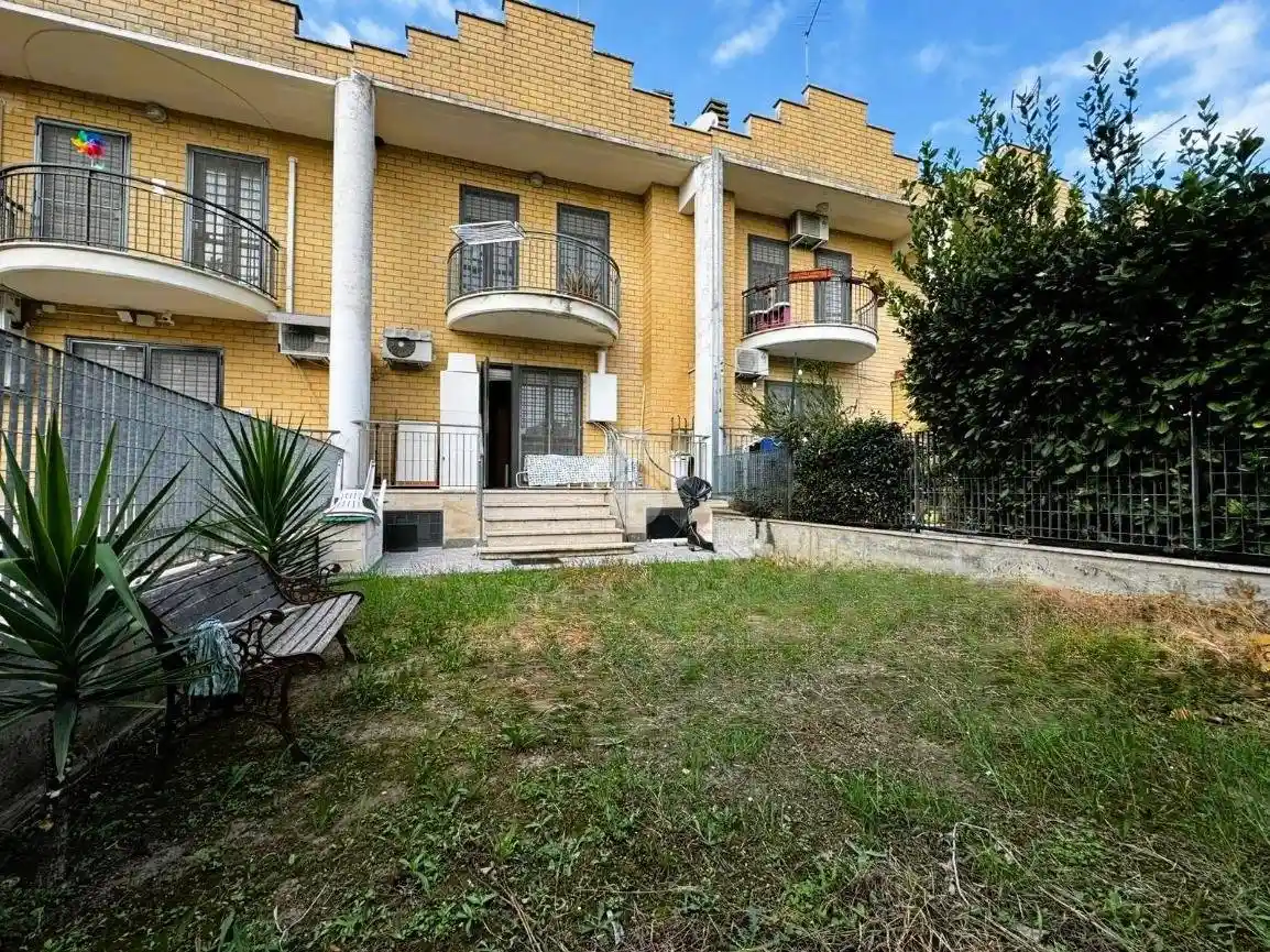 Villa a schiera via Felice Squitieri 12, Cesano, Roma - foto 2