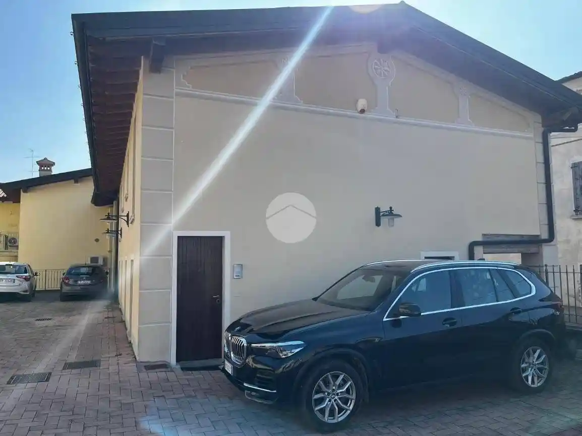 Trilocale piazza Mazzini 1, Centro, Capriano del Colle - foto 2