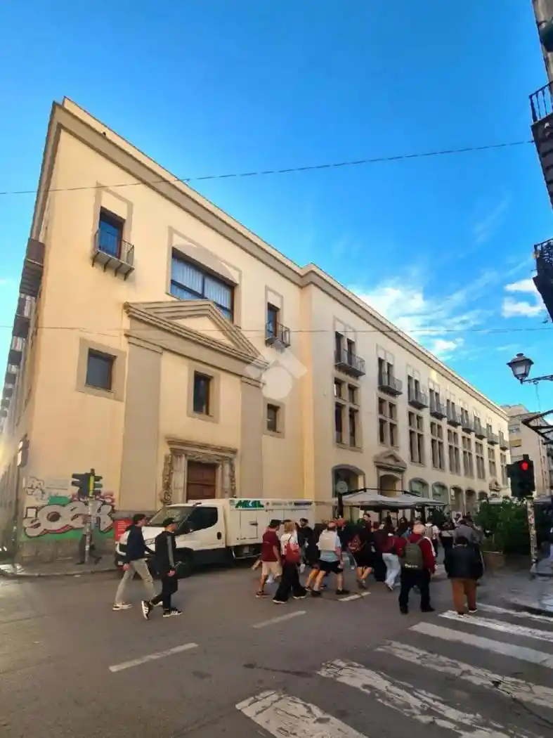 Bilocale piazza Francesco Procopio Cutò 4, Castellammare, Palermo - foto 2