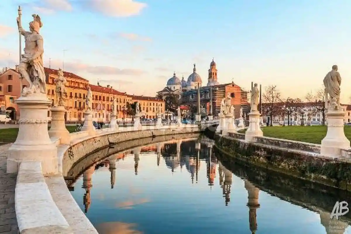 Palazzo - Edificio in vendita a Padova