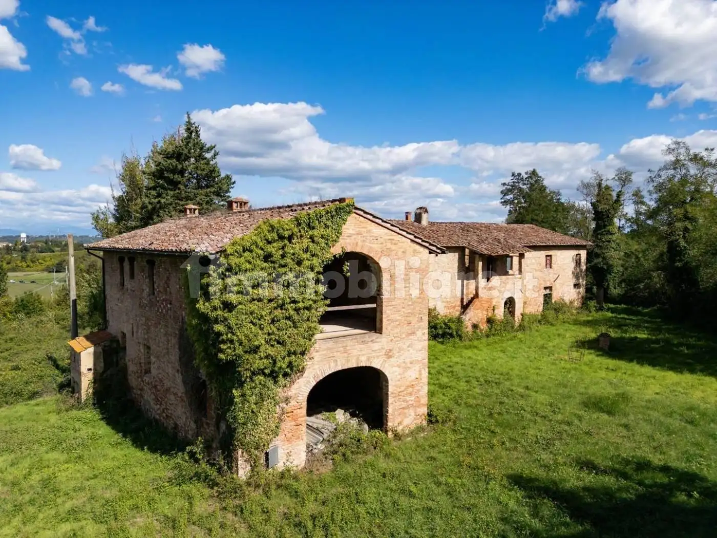 Rustico - Casale in vendita a Pontedera