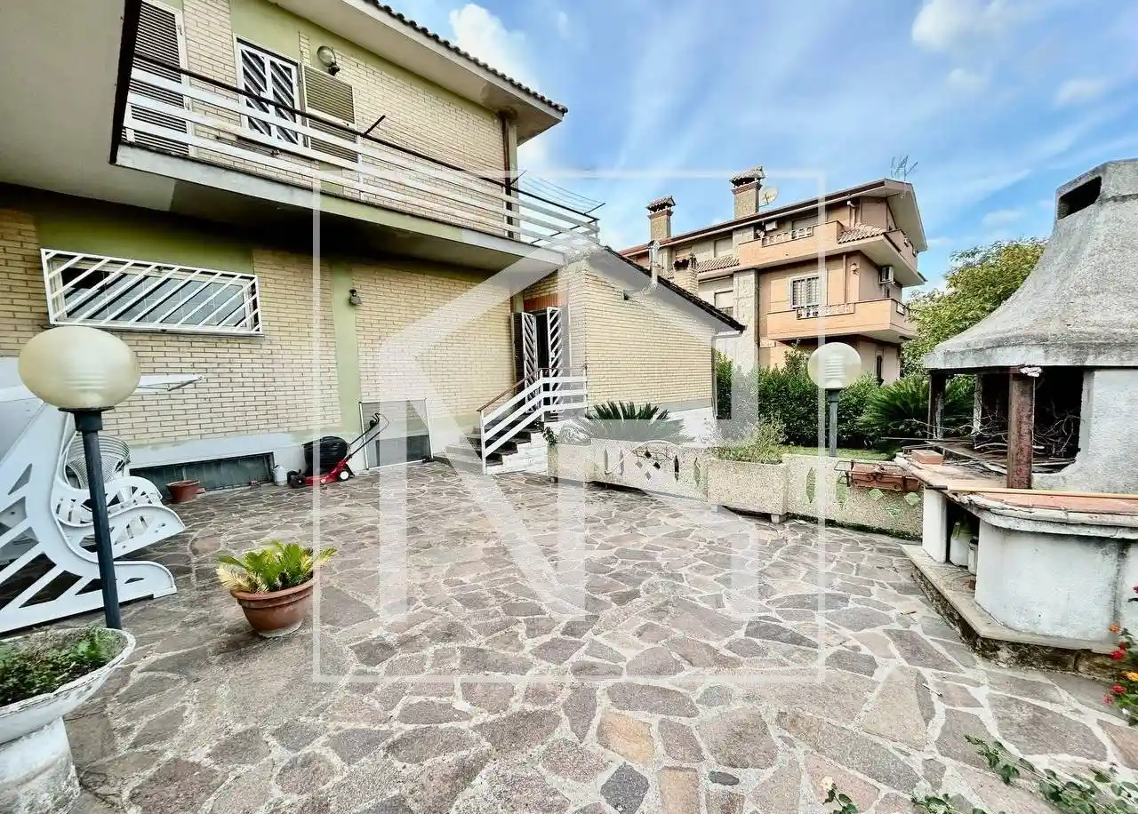 Villa in vendita a Roma