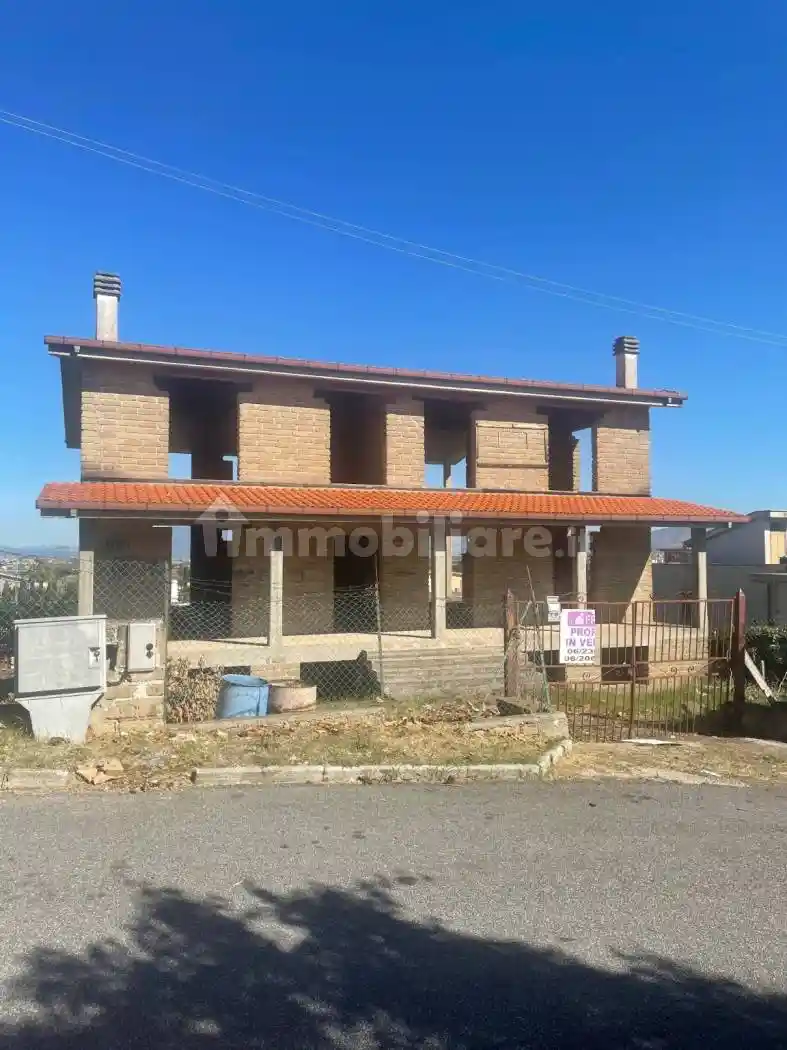 Palazzo - Edificio in vendita a Roma
