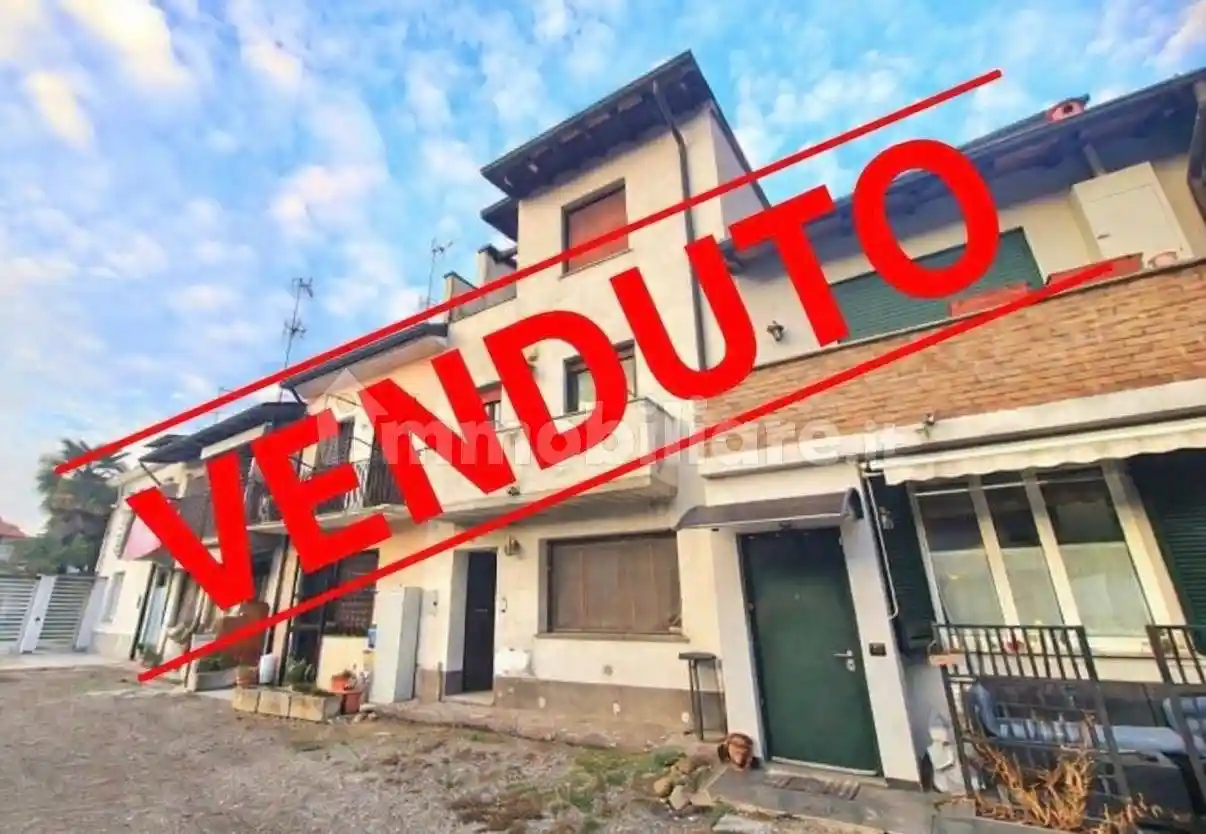 Casa indipendente in vendita a Parabiago