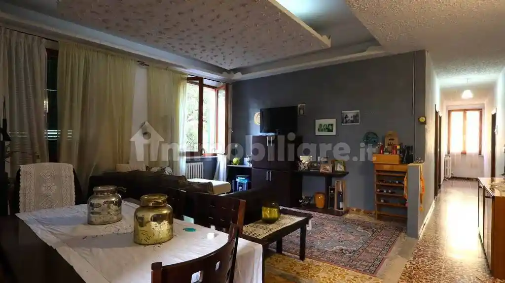 Terratetto unifamiliare 436 m², buono stato, Centro, Castiglione del Lago - foto 2