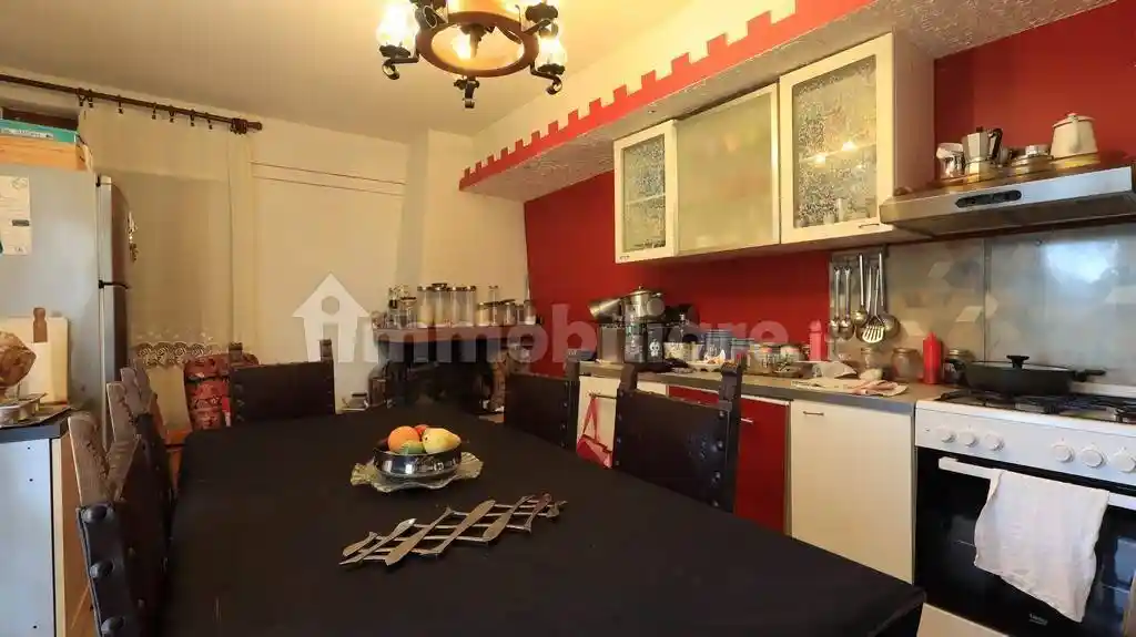 Terratetto unifamiliare 436 m², buono stato, Centro, Castiglione del Lago - foto 4