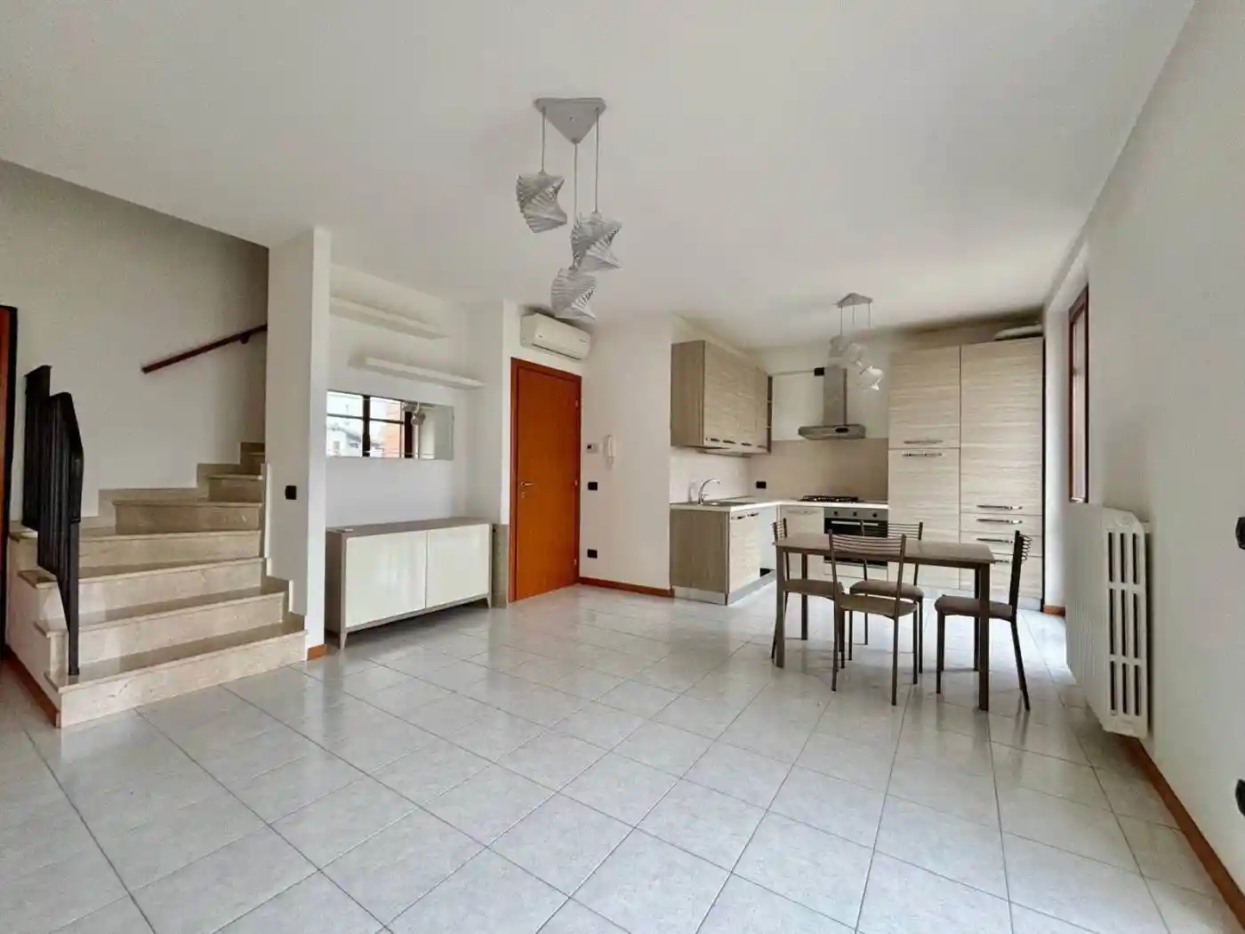 Trilocale buono stato, piano terra, Bagnolo San Vito - foto 2