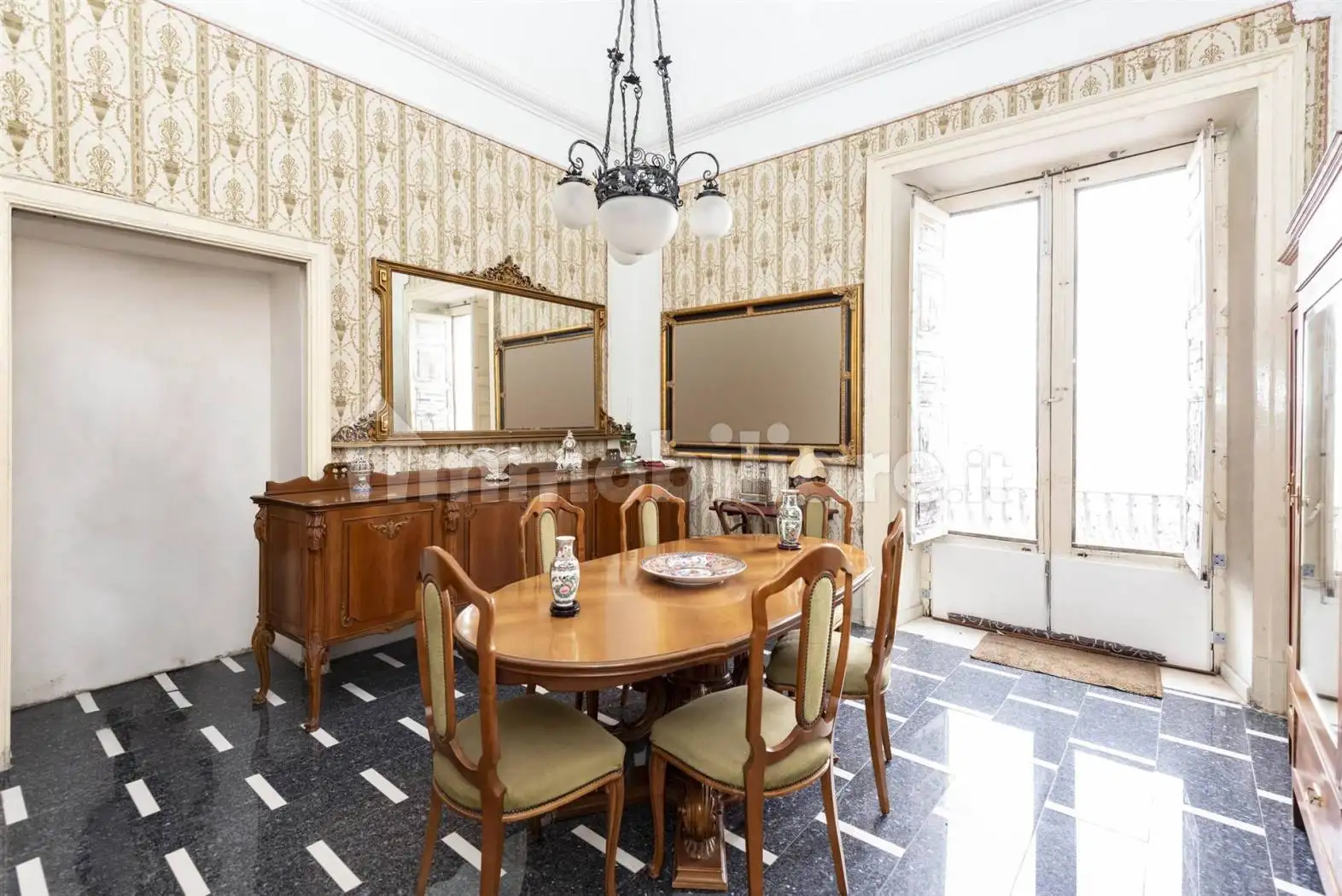 Appartamento in affitto a Regalbuto