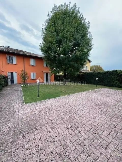 Villetta a schiera in affitto a Modena
