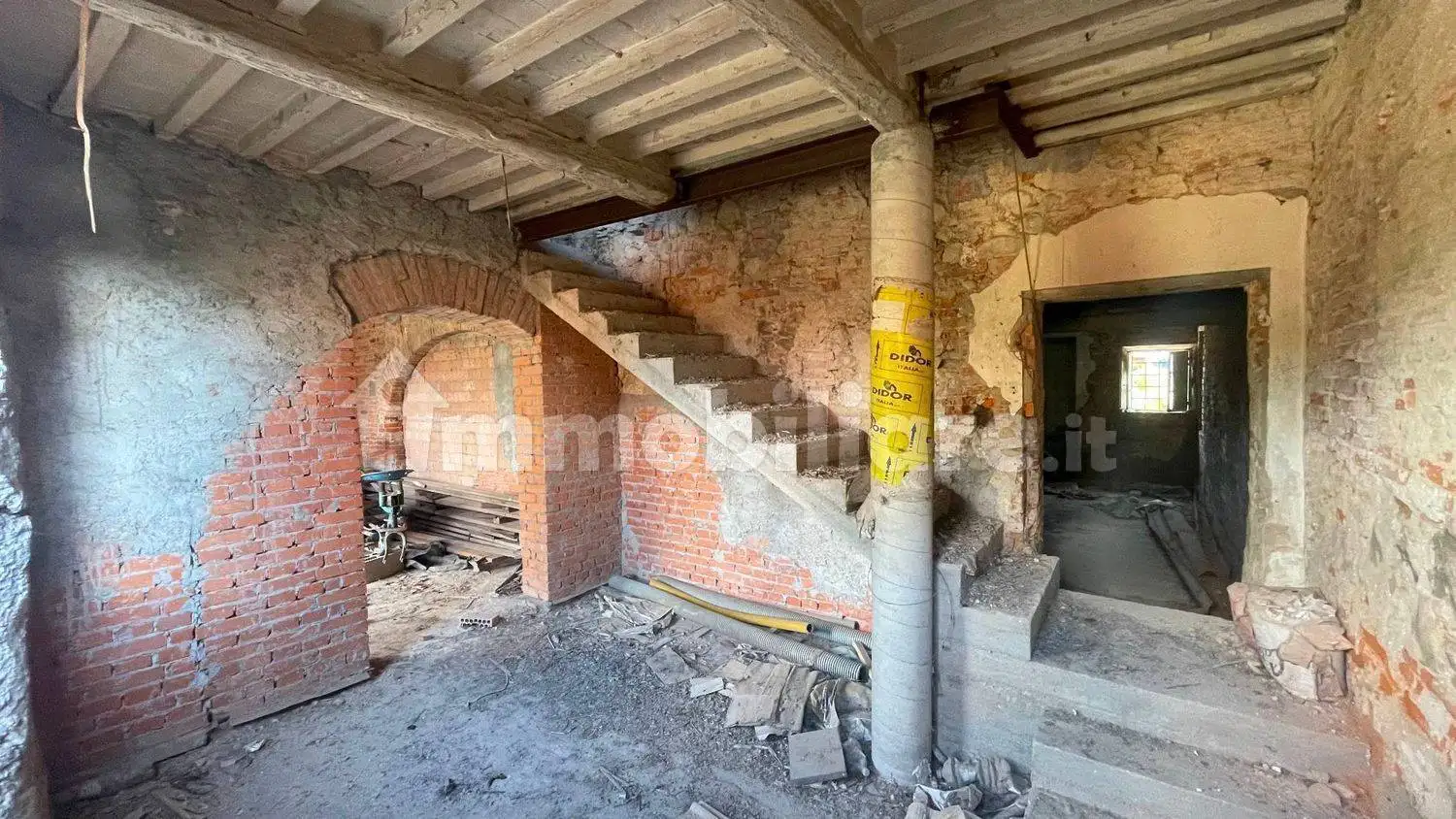 Terratetto unifamiliare 225 m², da ristrutturare, La Capanna, Chiesina Uzzanese - foto 4