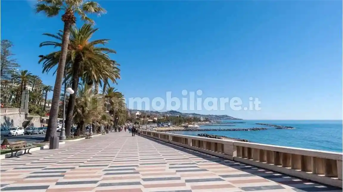 Palazzo - Edificio in vendita a Sanremo