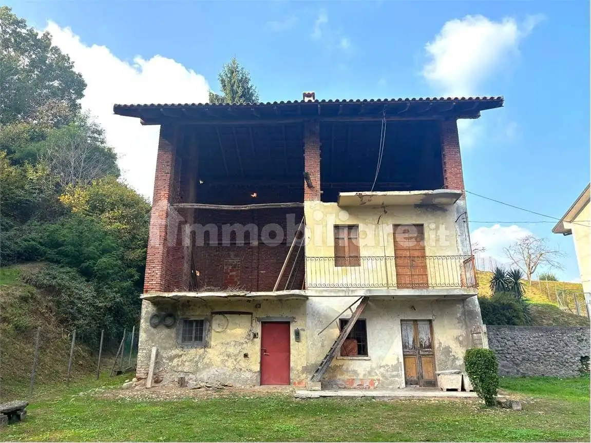 Rustico - Casale in vendita a Bogogno