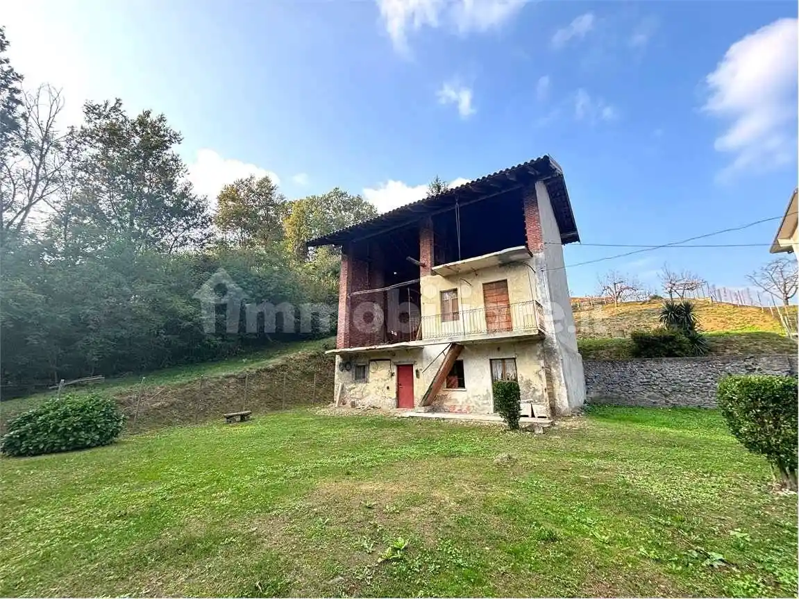 Rustico via IV Novembre, 20, Centro, Bogogno - foto 3