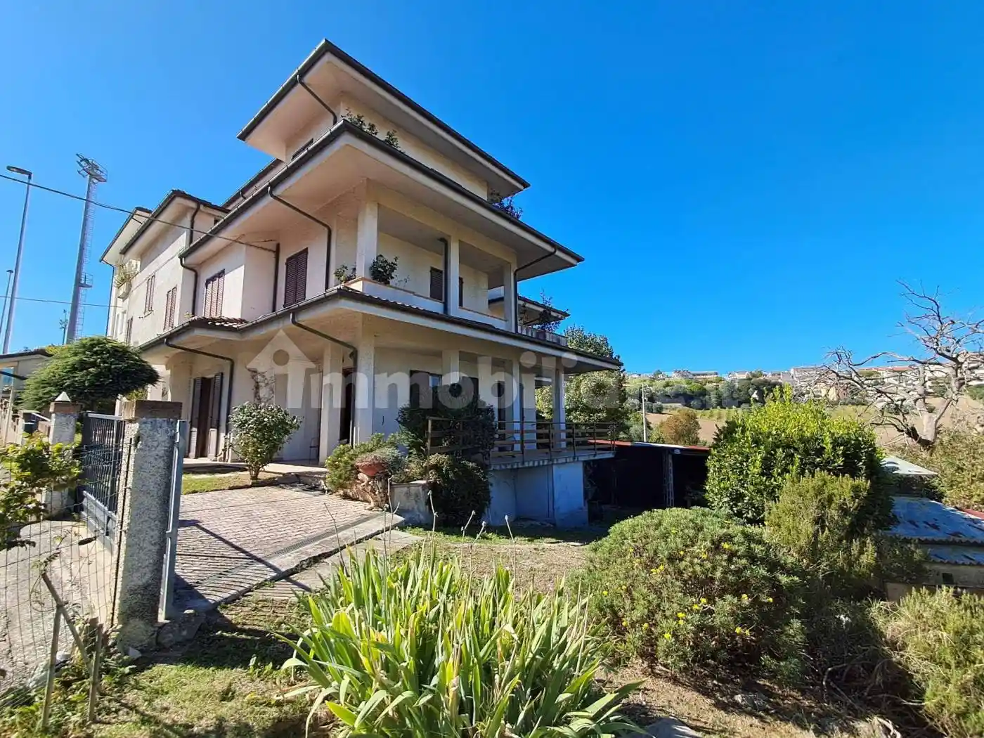 Casa indipendente in vendita a Monte Urano
