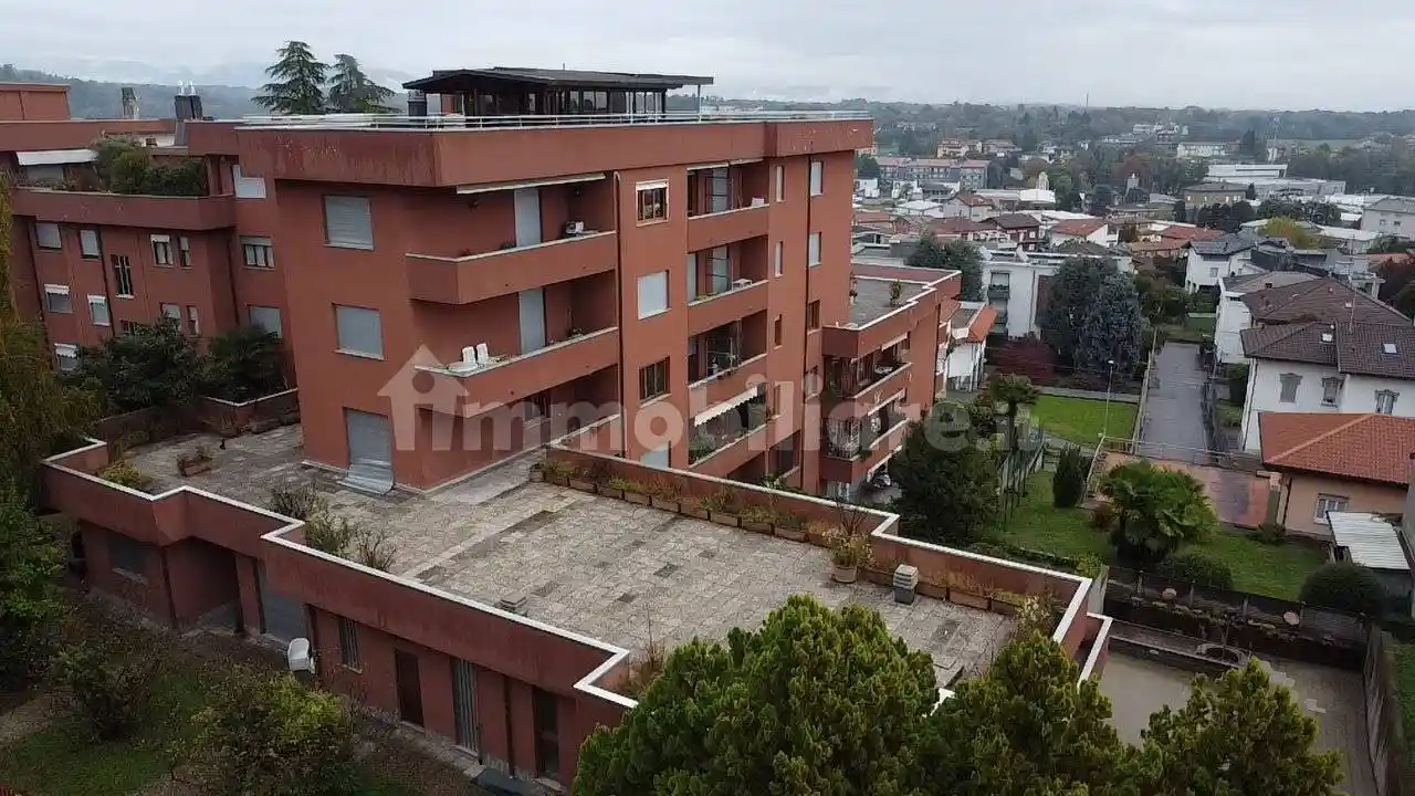 Quadrilocale via Umberto Maddalena 16, Centro, Cantù - foto 3