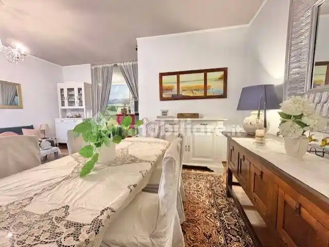 Quadrilocale via Fratelli Bandiera 3, Centro, Casciago - foto 2