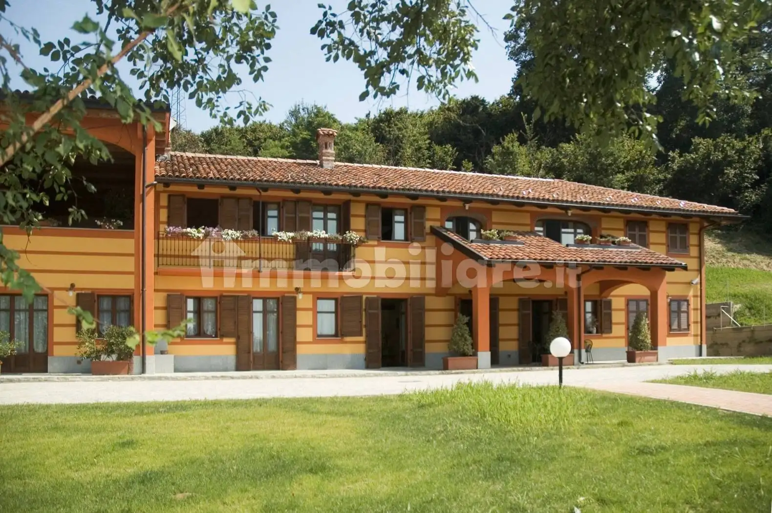 Casa indipendente in vendita a Monteu Roero