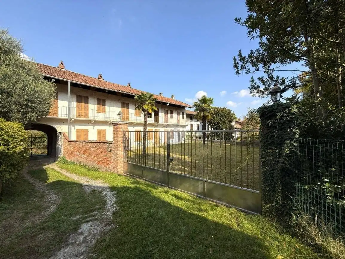 Casa indipendente in vendita a Azeglio