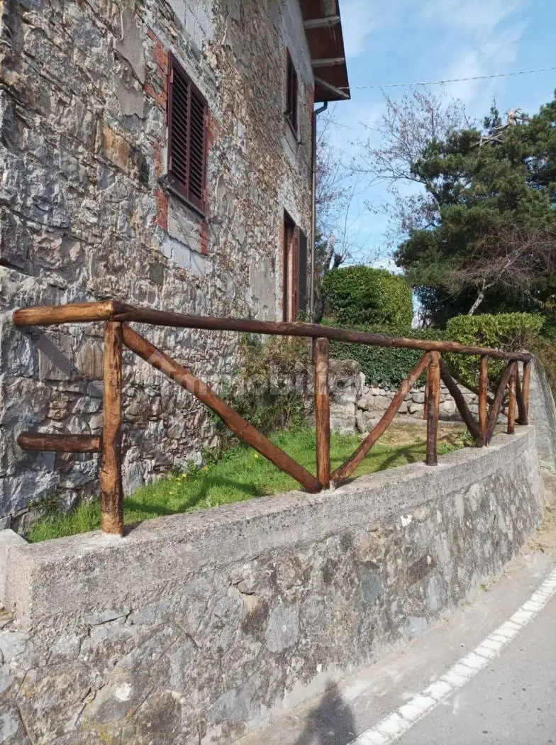 Terratetto unifamiliare 60 m², da ristrutturare, Centro, Castelnuovo di Garfagnana - foto 3