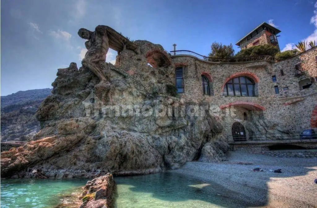 Appartamento in vendita a Monterosso al Mare