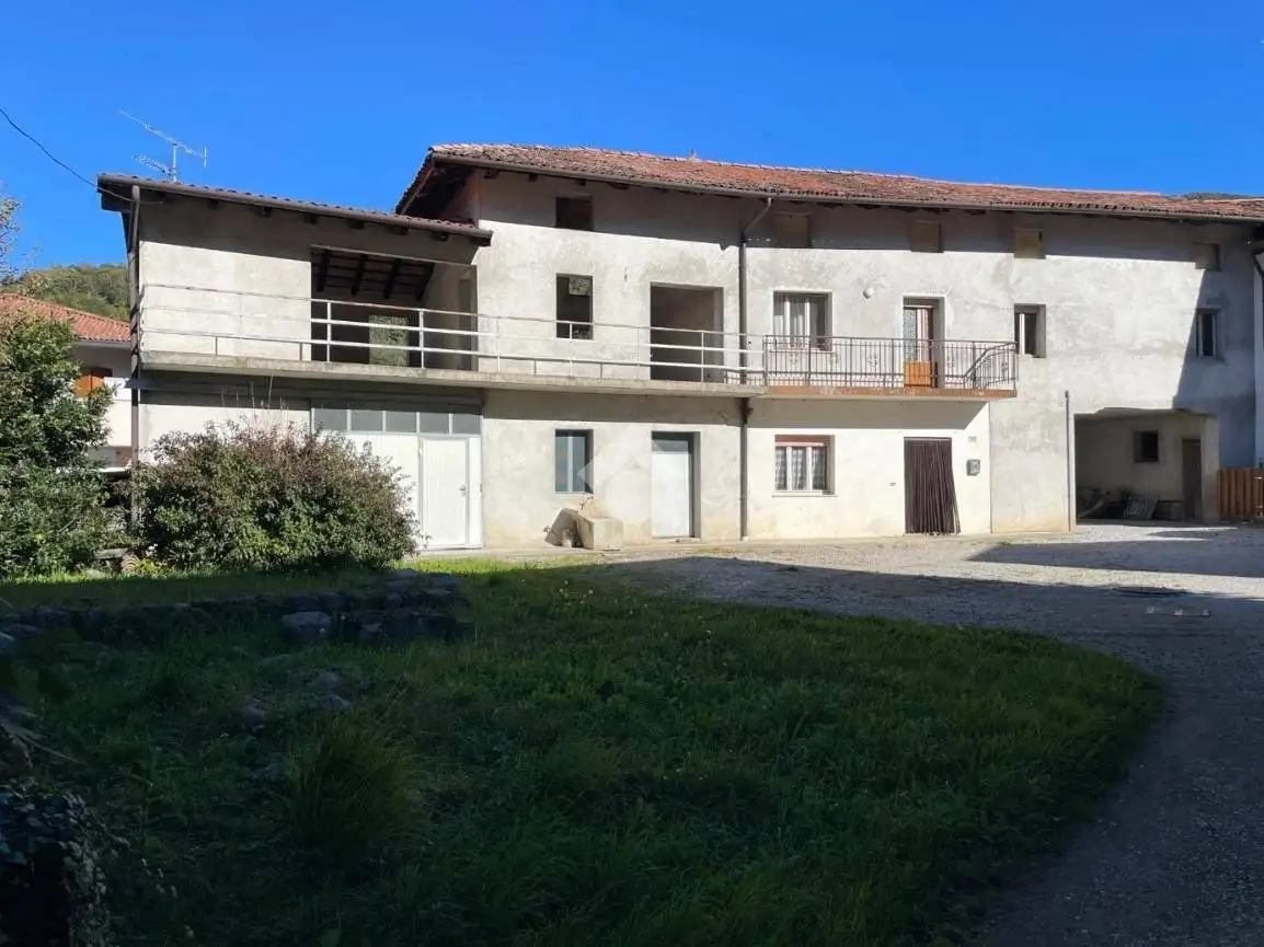 Rustico - Casale in vendita a Attimis