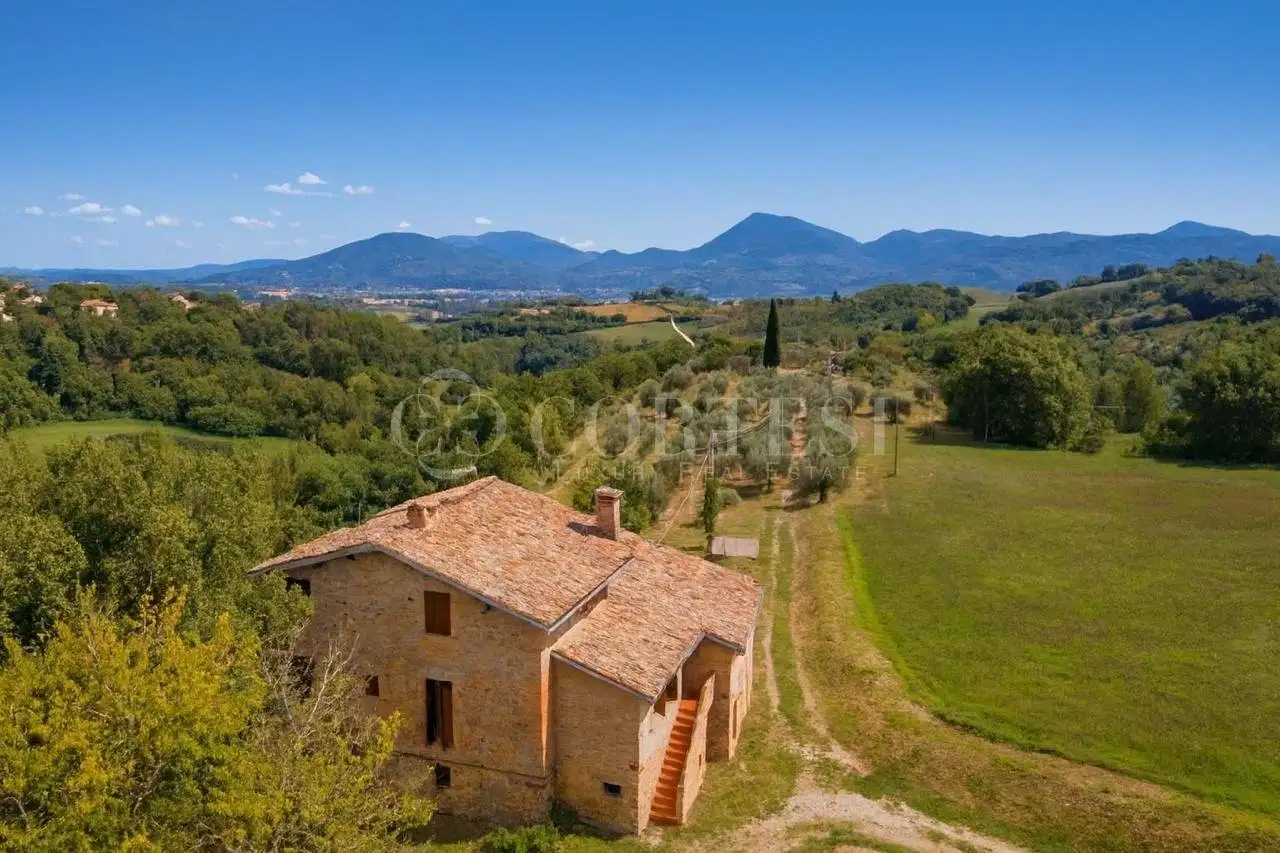 Villa in vendita a Montone