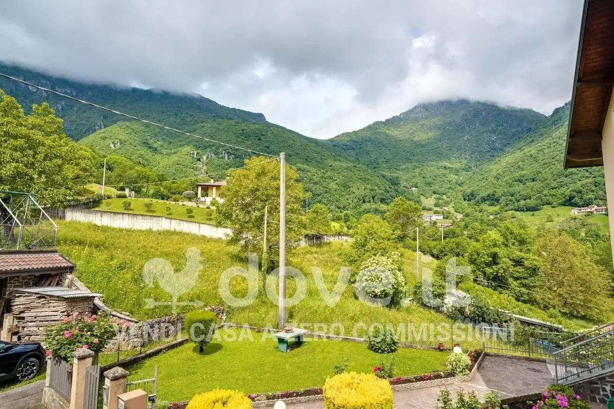 Appartamento in vendita a Sant'Omobono Terme