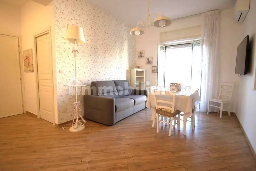 Appartamento in affitto a Napoli