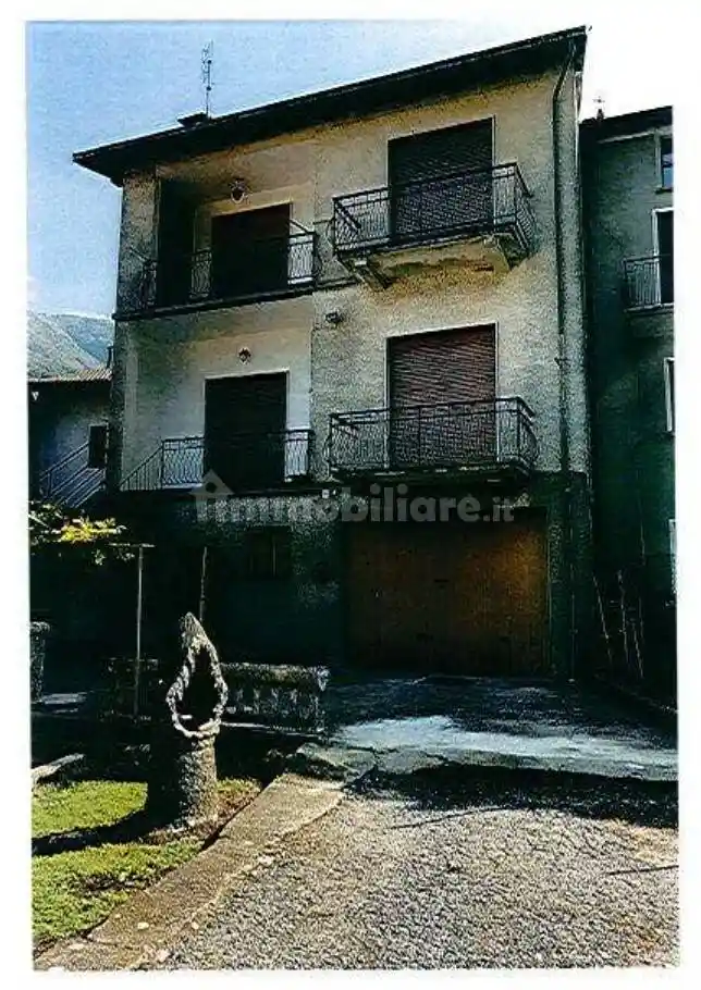 Appartamento in vendita a Cortenova