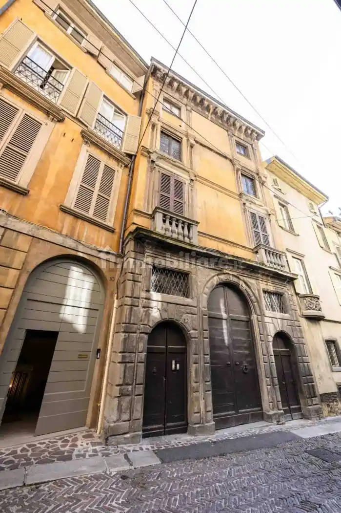 Palazzo - Edificio in Vendita - foto 2