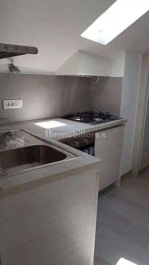 Trilocale via Generale Enrico Caviglia 28, Centro, Finale Ligure - foto 5