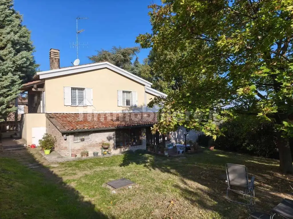 Rustico - Casale in vendita a Bologna