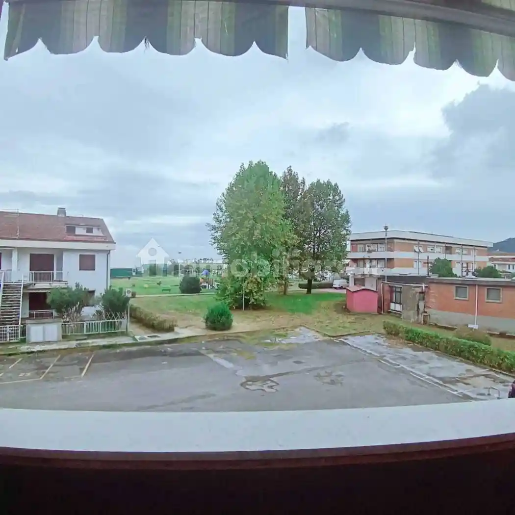 Appartamento in vendita a Luni