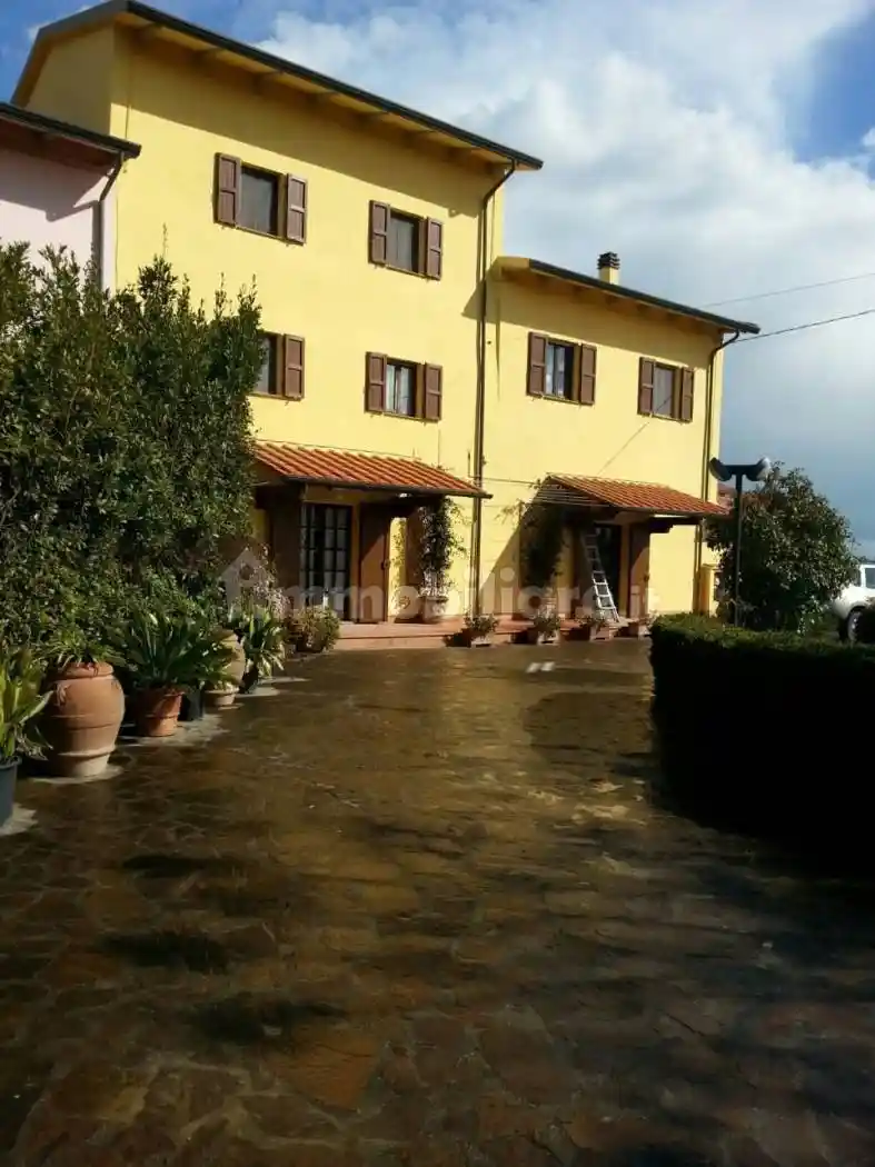 Rustico - Casale in vendita a Cascina