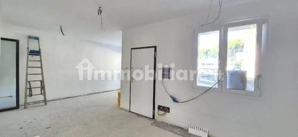 Appartamento in vendita a Cascina