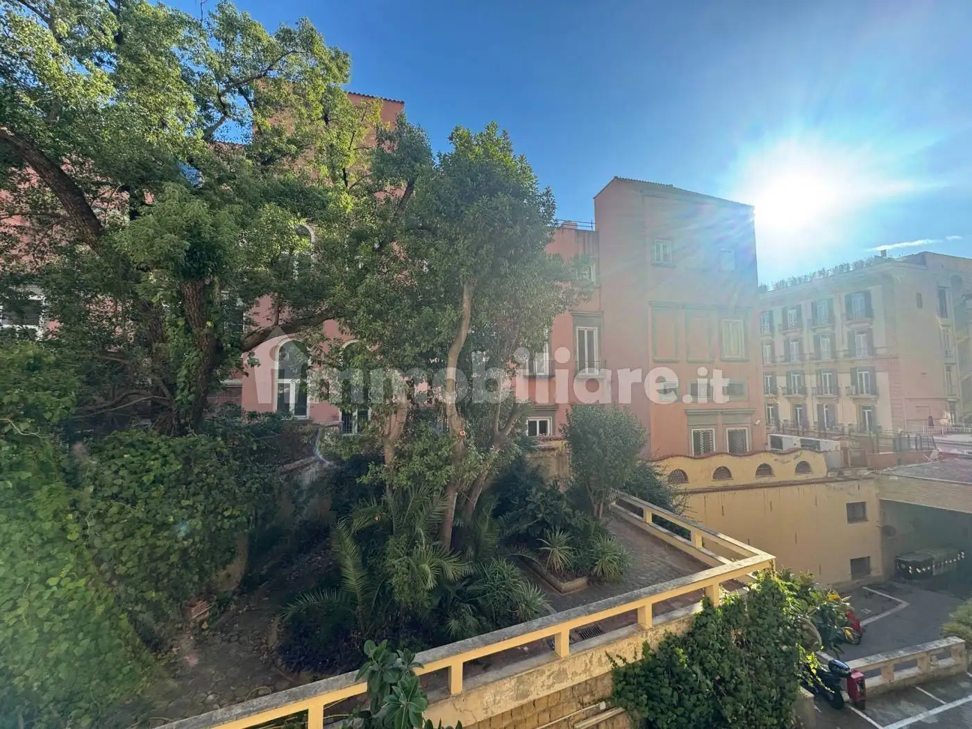 Appartamento in vendita a Napoli