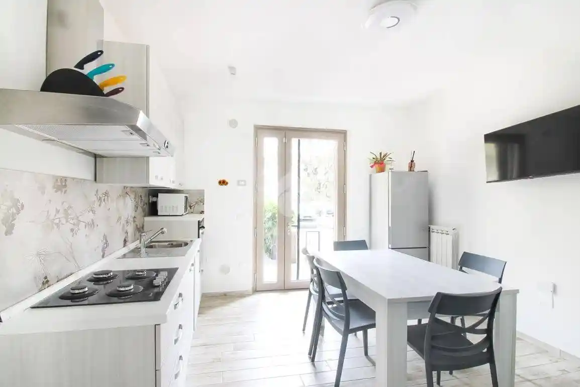 Trilocale via Lucania 18, Centro, Alba Adriatica - foto 2