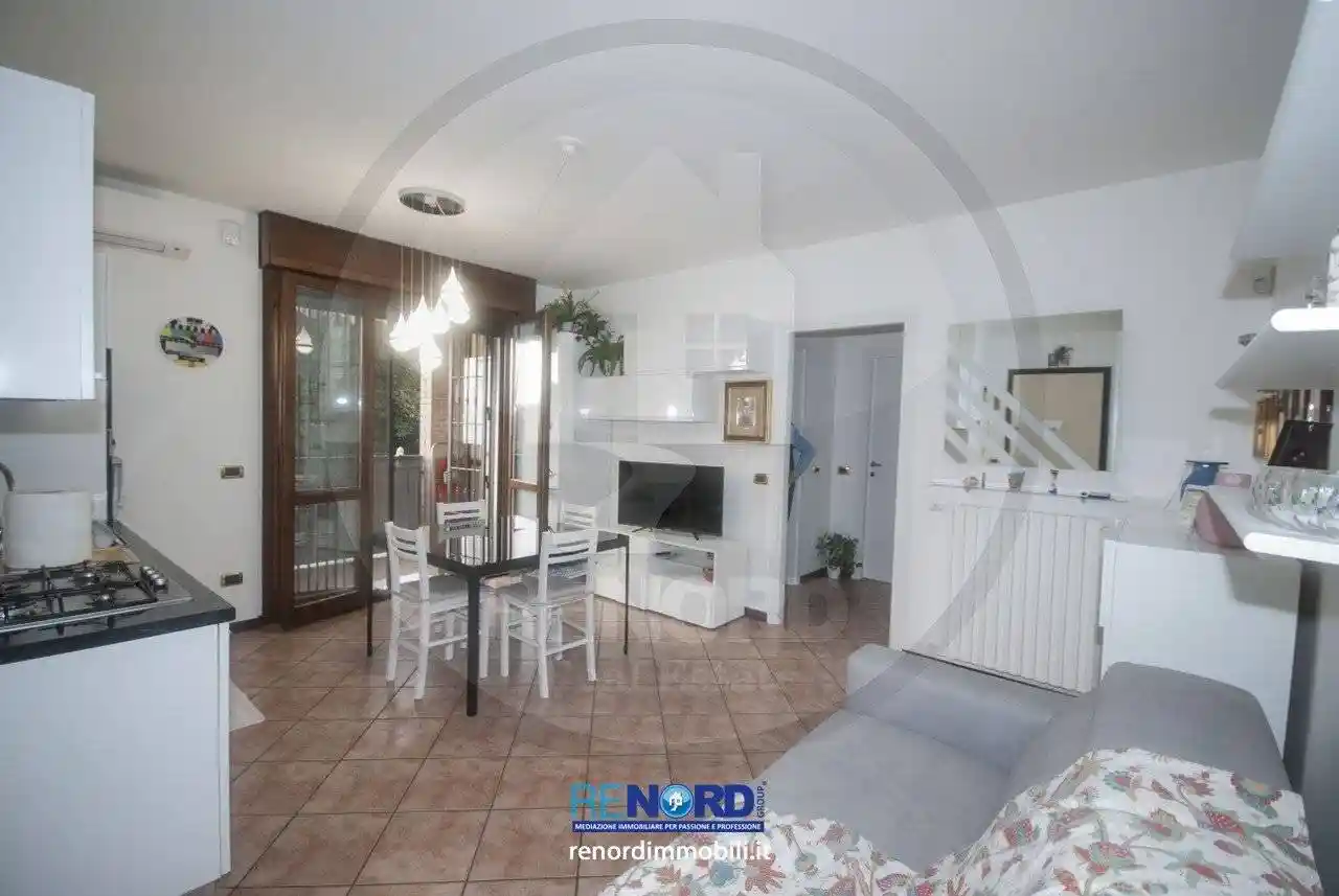 Bilocale via Degli Ontani ,1, Centro, Sant'Alessio con Vialone - foto 5