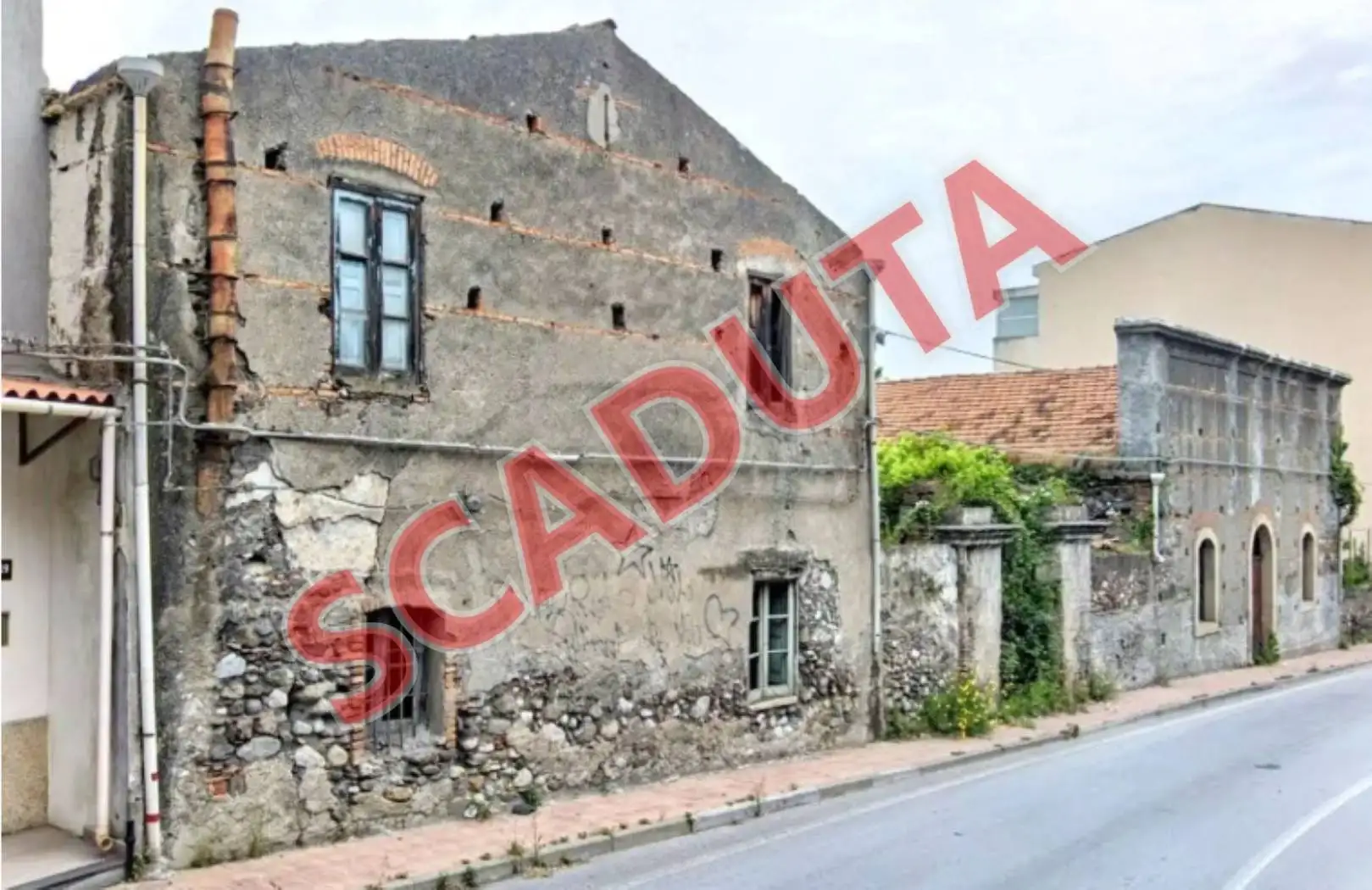 Palazzo - Stabile in asta a San Filippo del Mela