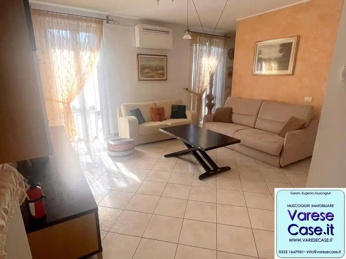 Bilocale via Magenta 43, Centro, Varese - foto 2
