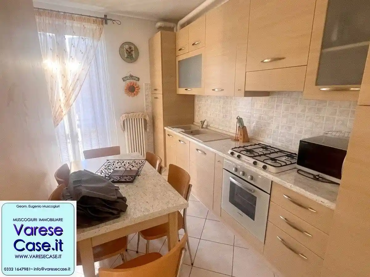Bilocale via Magenta 43, Centro, Varese - foto 5
