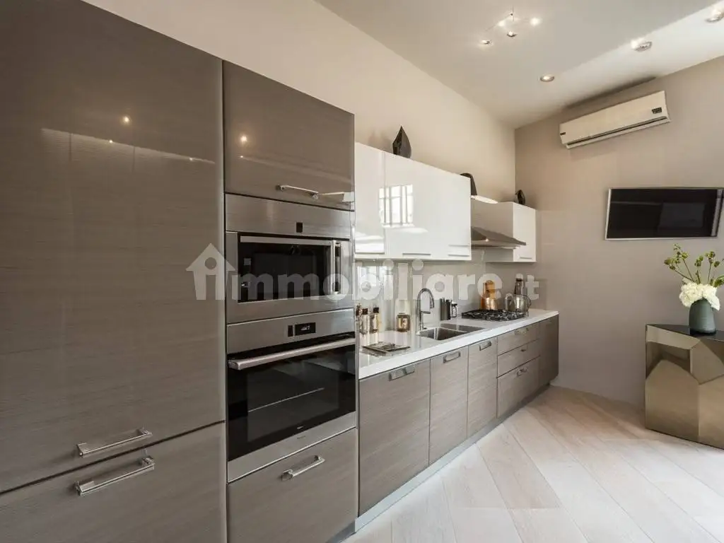 Appartamento in vendita a Napoli