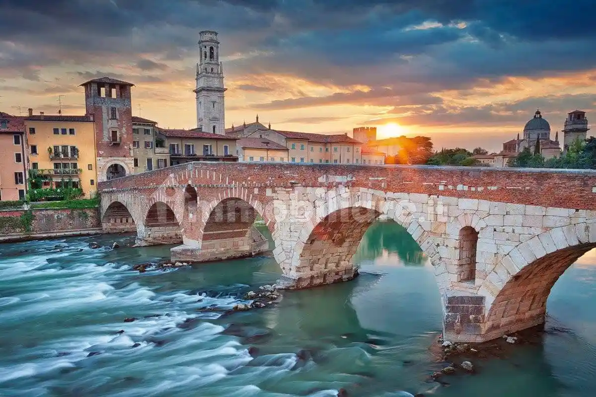 Palazzo - Edificio in vendita a Verona