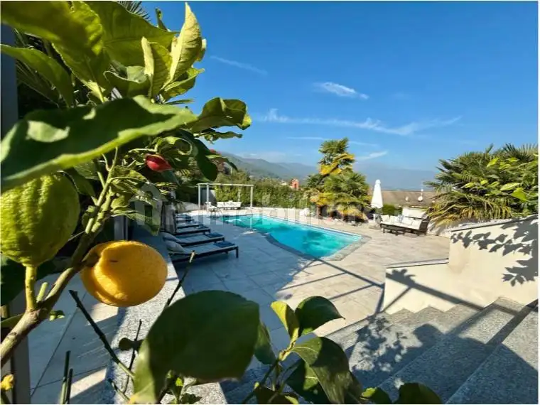 Villa in vendita a Gambasca