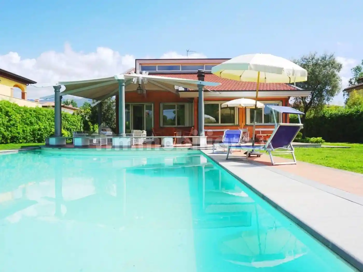 Casa indipendente in vendita a Forte dei Marmi