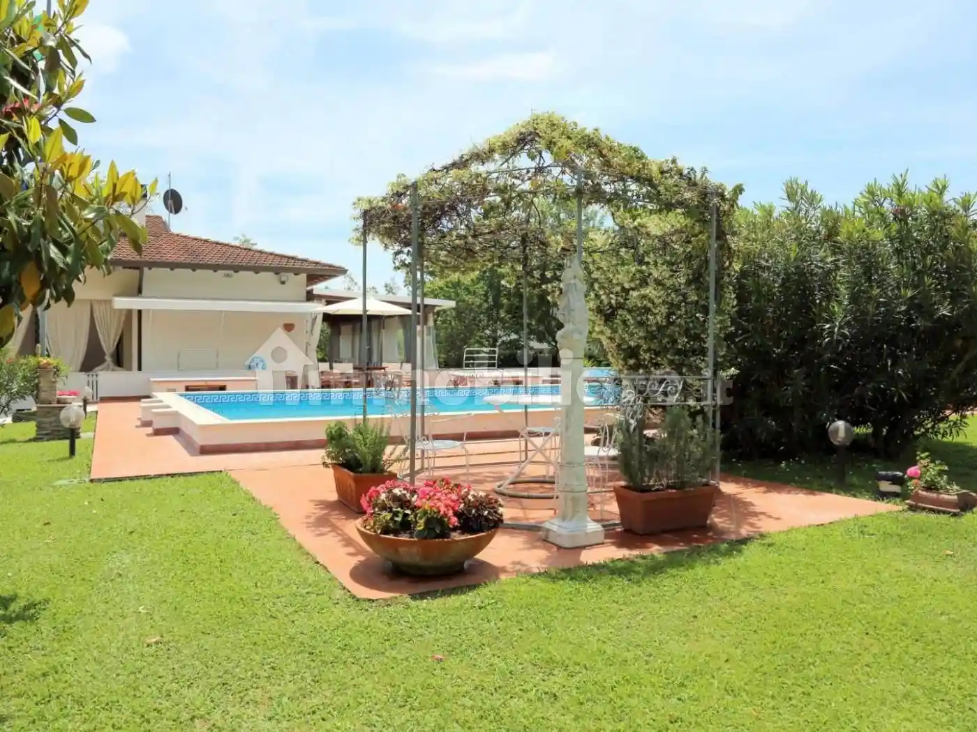 Casa indipendente in vendita a Forte dei Marmi