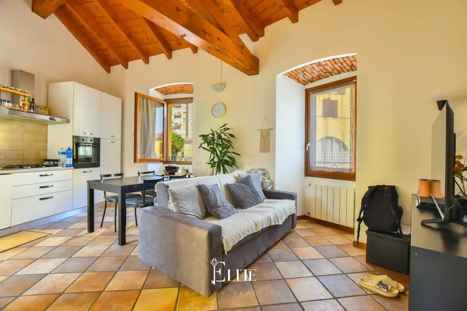 Appartamento in vendita a Gavirate