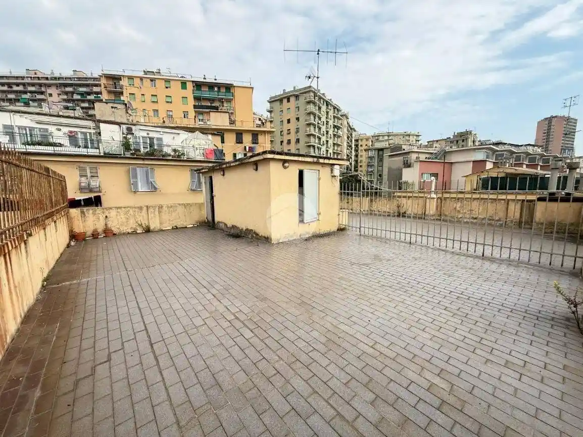 Appartamento in vendita a Genova