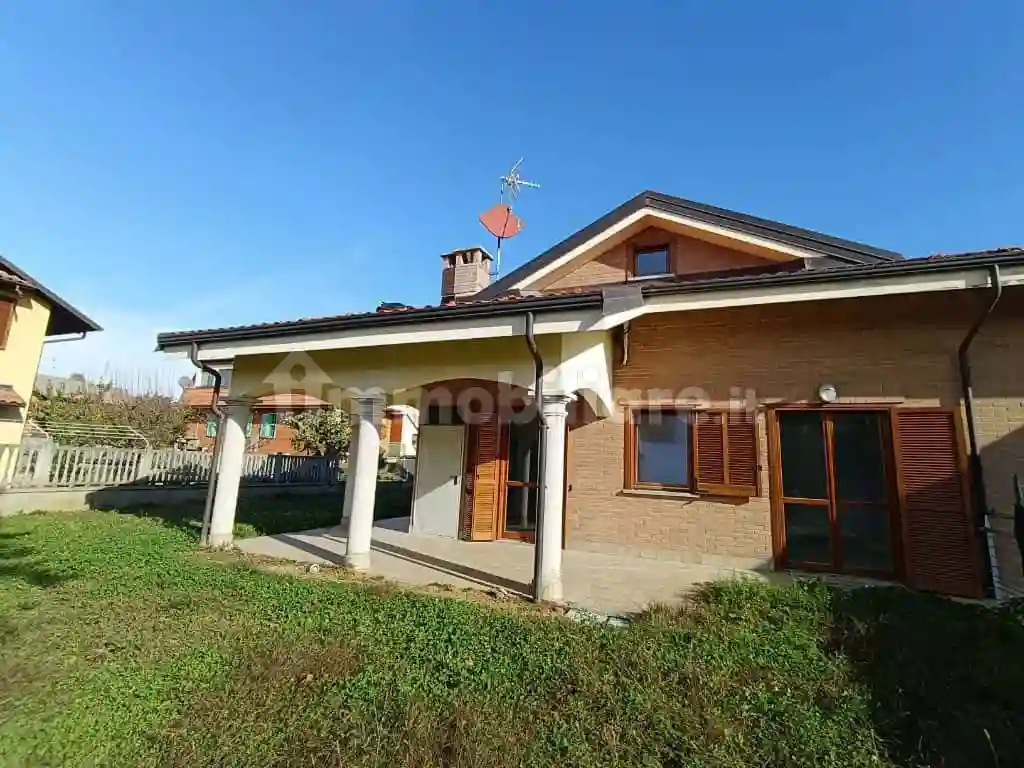 Villetta a schiera - foto 2