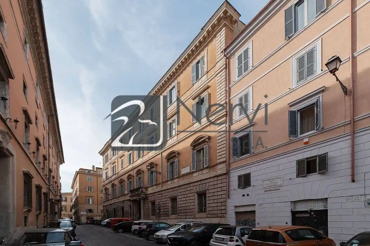 Appartamento ottimo stato, secondo piano, Largo Argentina, Roma - foto 3